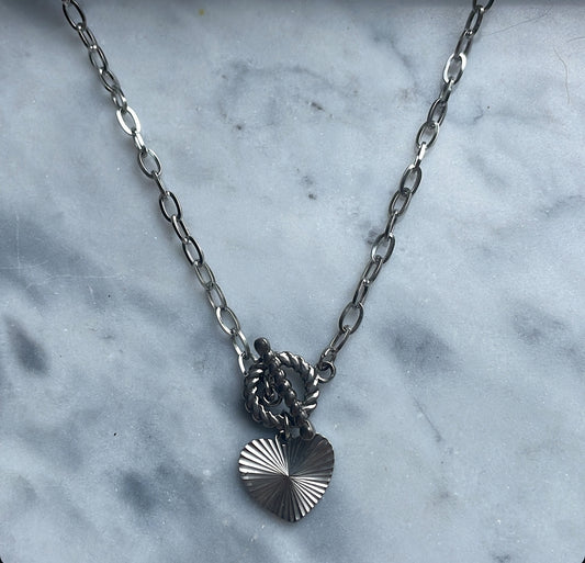 ‘LOCKED HEART’ necklace zilver