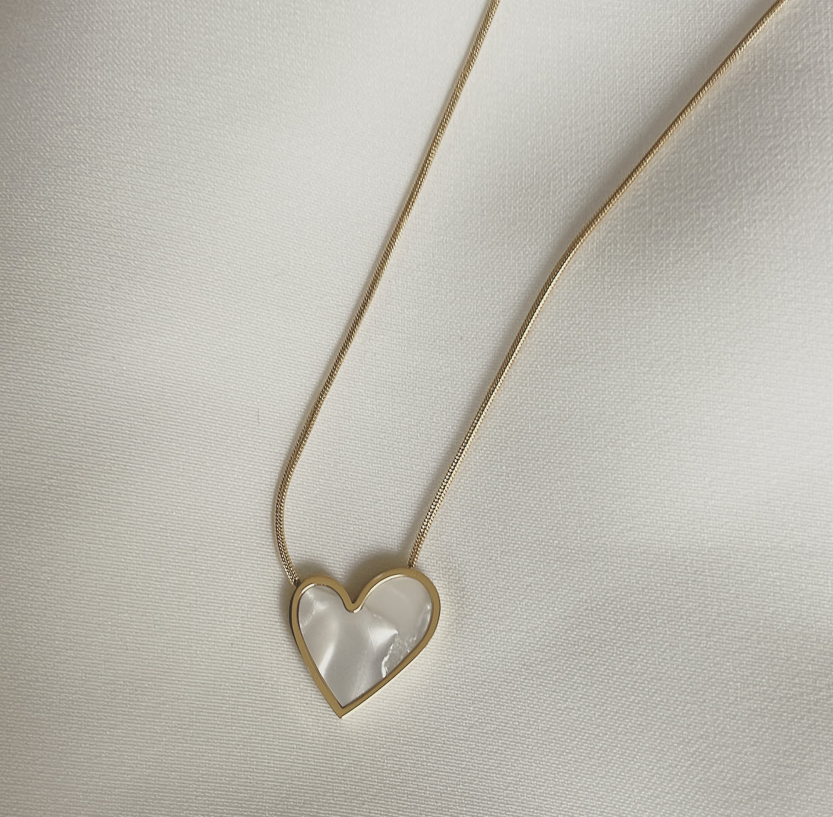 ‘FASHION HEART’ necklace pearl