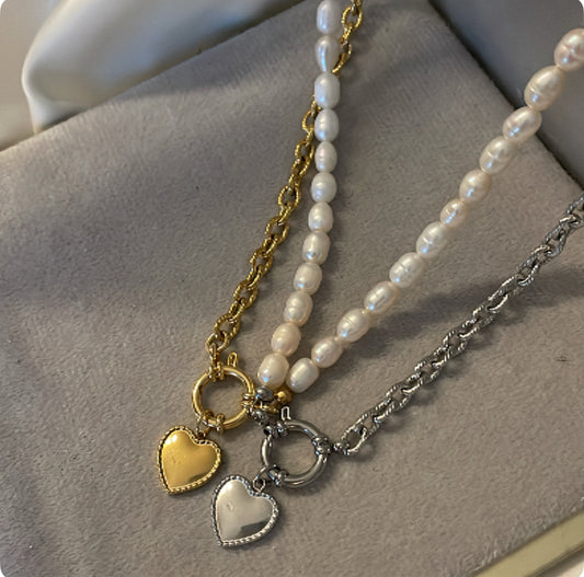 ‘TYPICAL LOVE’ necklace goud