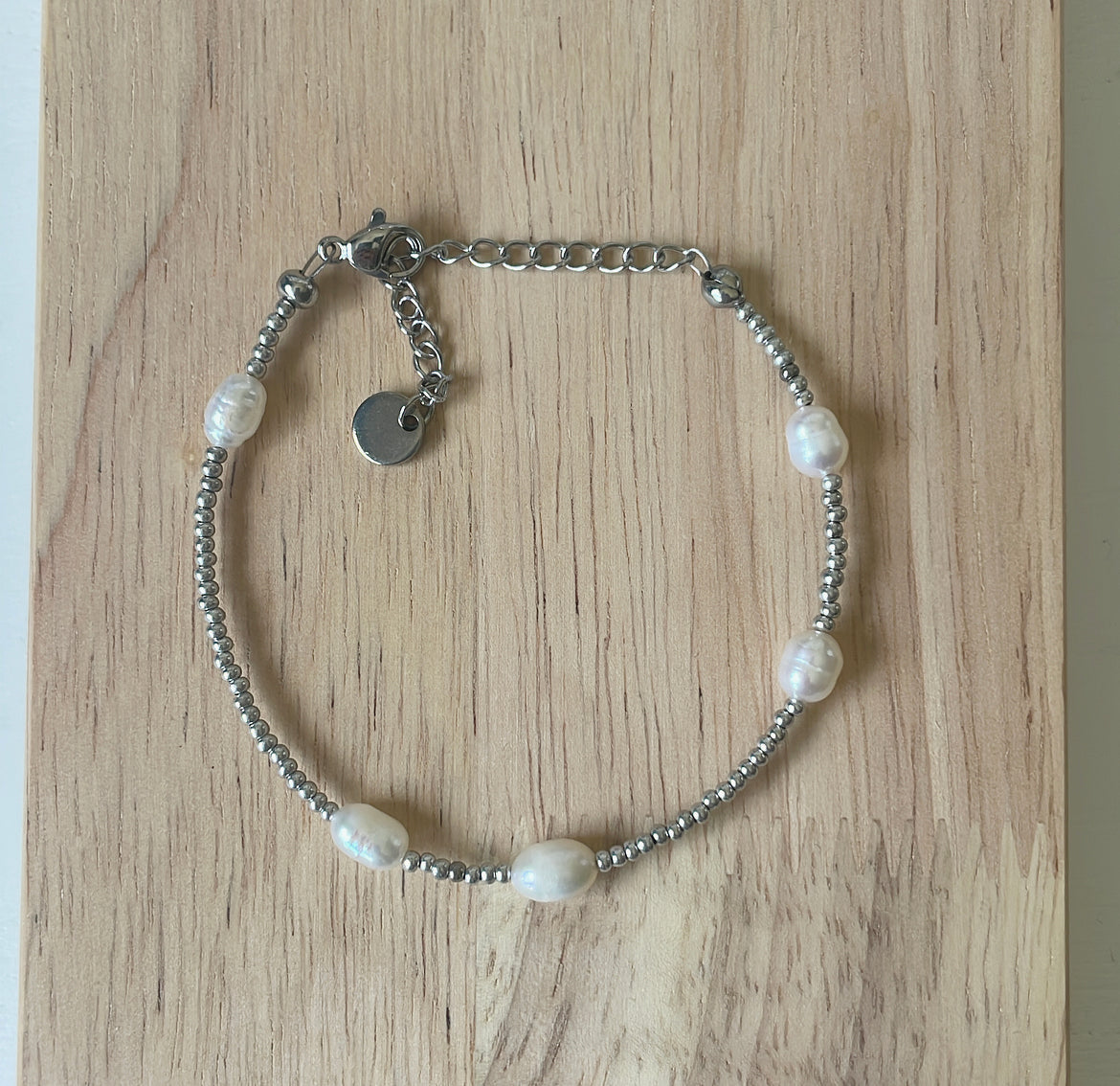 ‘SHINEY PEARL’ bracelet zilver