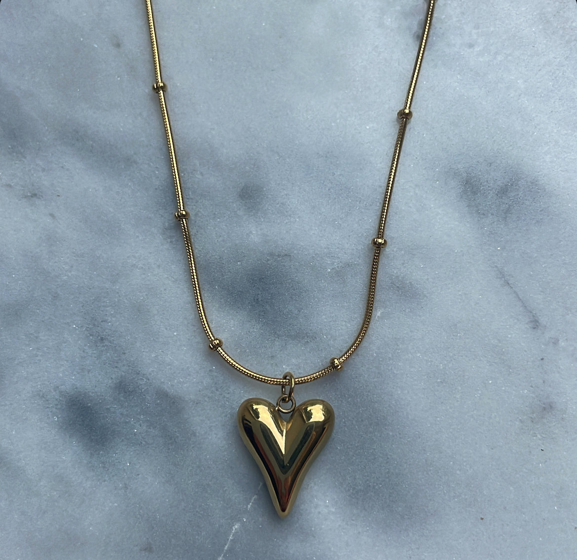 ‘CONNECTED LOVE’ necklace