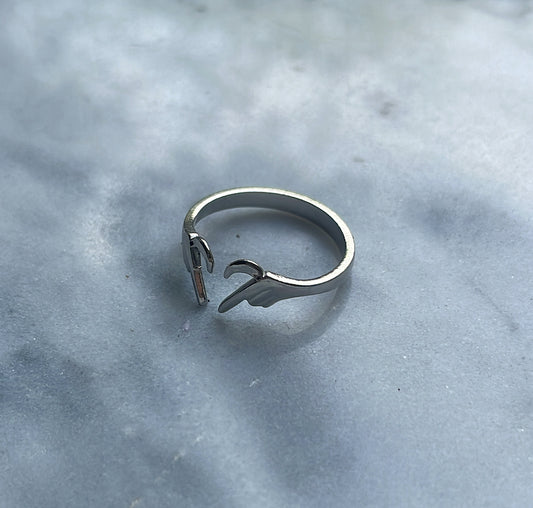 'FLOWING HEART' ring