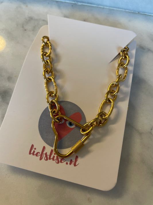 ‘HEART LOCK’ necklace