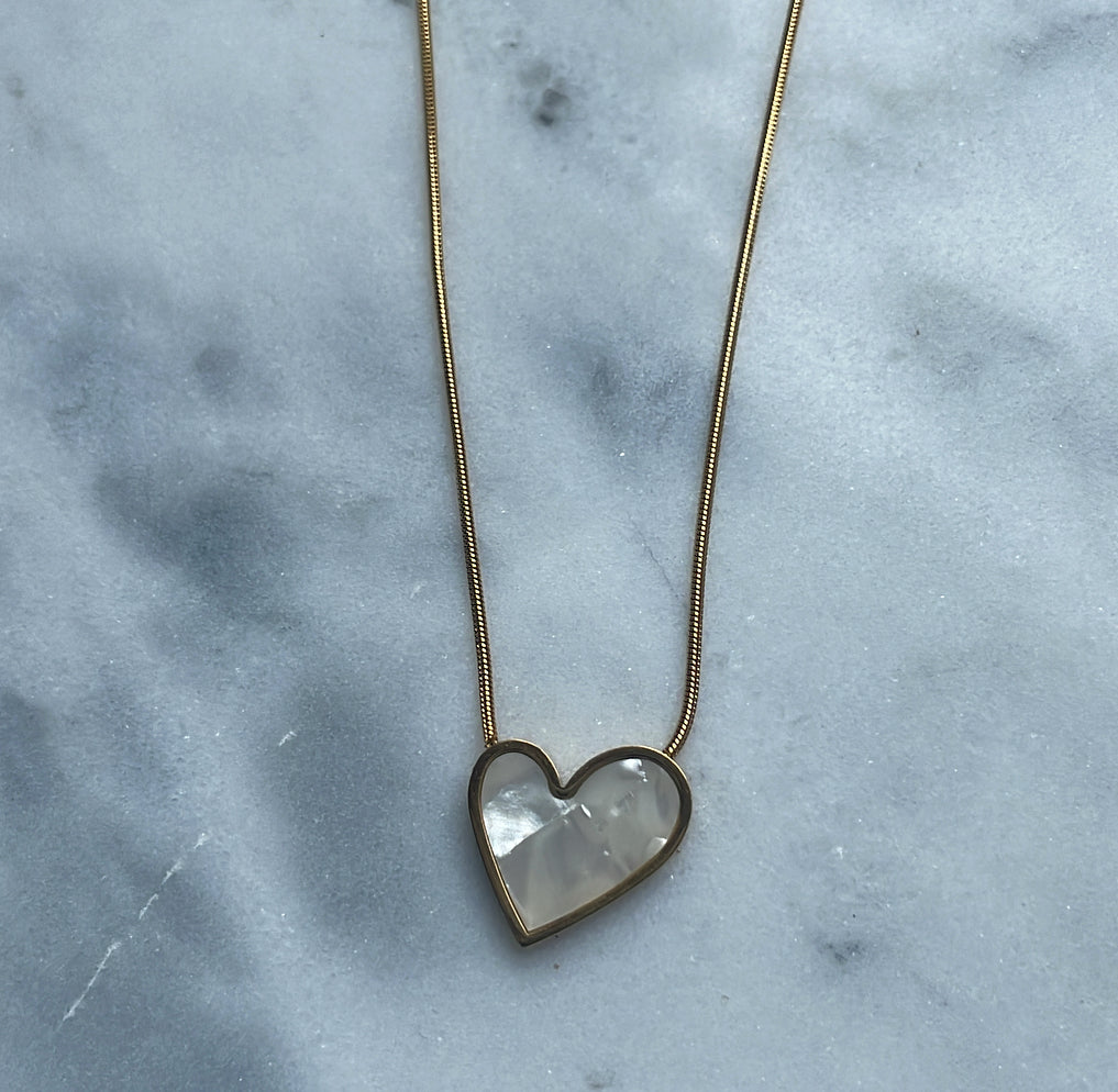 ‘FASHION HEART’ necklace pearl