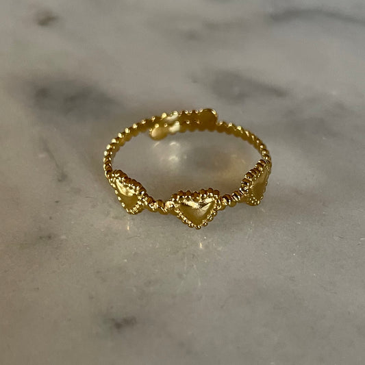 ‘TRIPLE LOVE’ ring