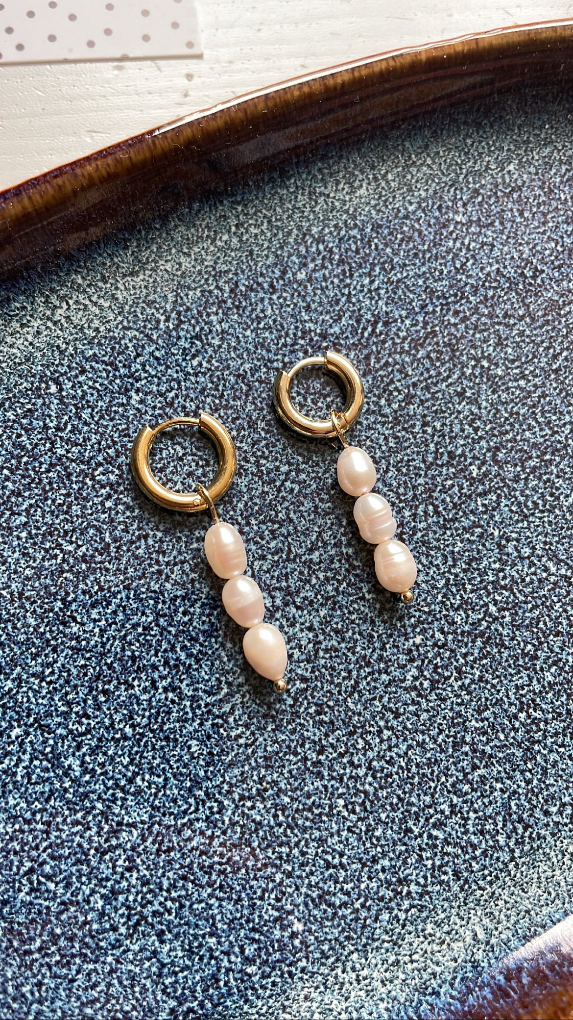 ‘TRIPLE PEARLS’ earrings